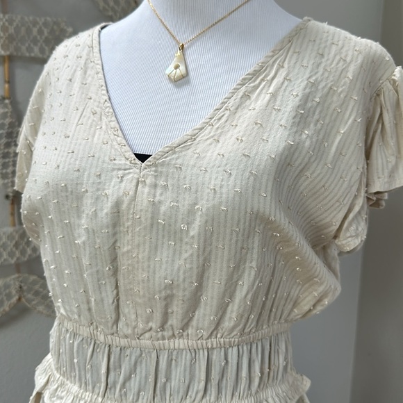 Boho ruffle cap sleeve v neck top with Swiss dot detail SZ L-XL (Bin3) - Picture 3 of 8